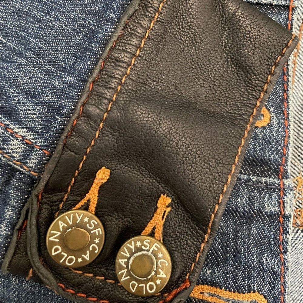 Girls Jean Jacket Cropped. Size Small Old Navy Special Edition - Picture 4 of 7